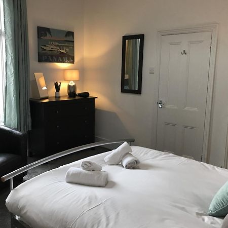 Bright Spacious 3-Bed With Office & Patio, Preston 프레스턴 외부 사진