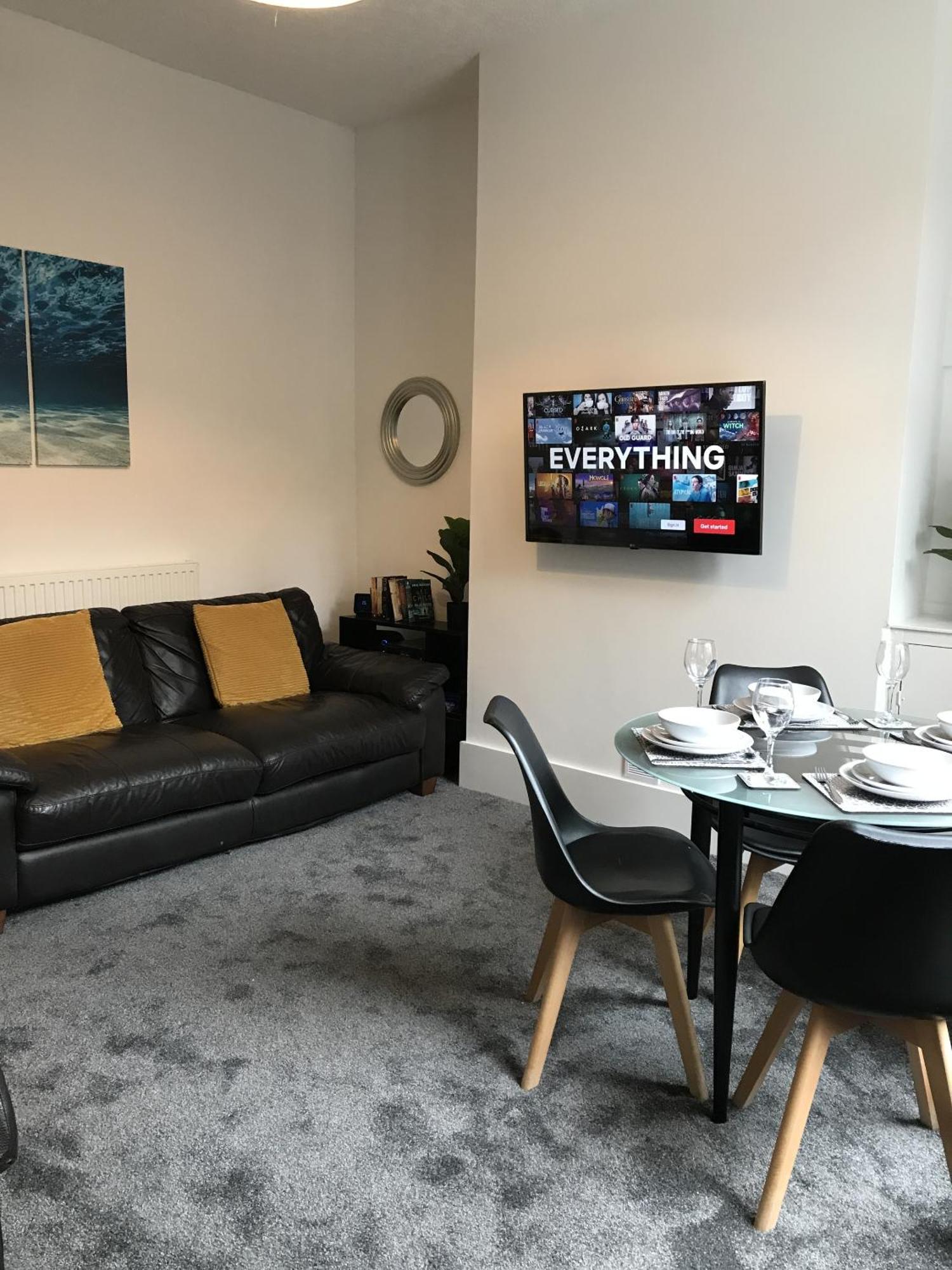 Bright Spacious 3-Bed With Office & Patio, Preston 프레스턴 외부 사진