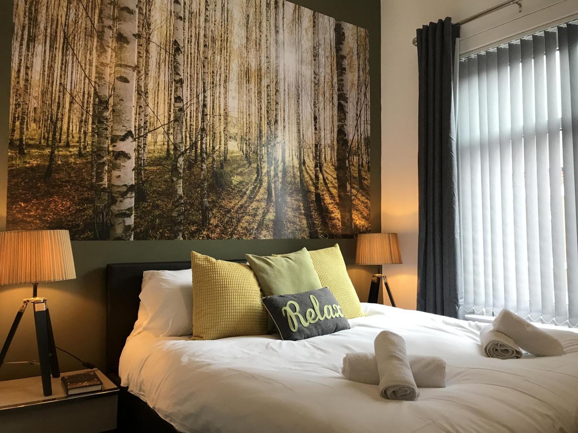 Bright Spacious 3-Bed With Office & Patio, Preston 프레스턴 외부 사진