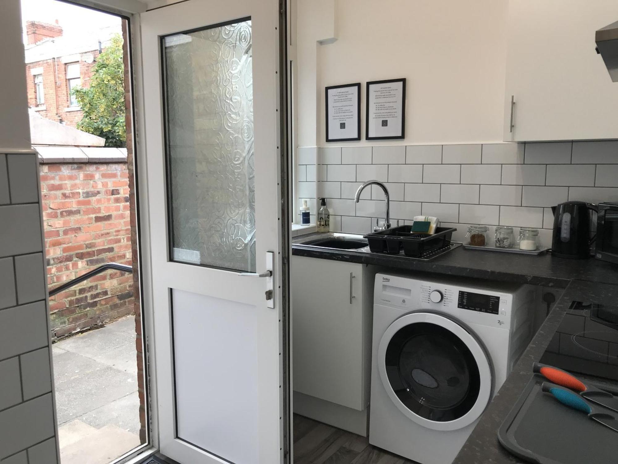 Bright Spacious 3-Bed With Office & Patio, Preston 프레스턴 외부 사진