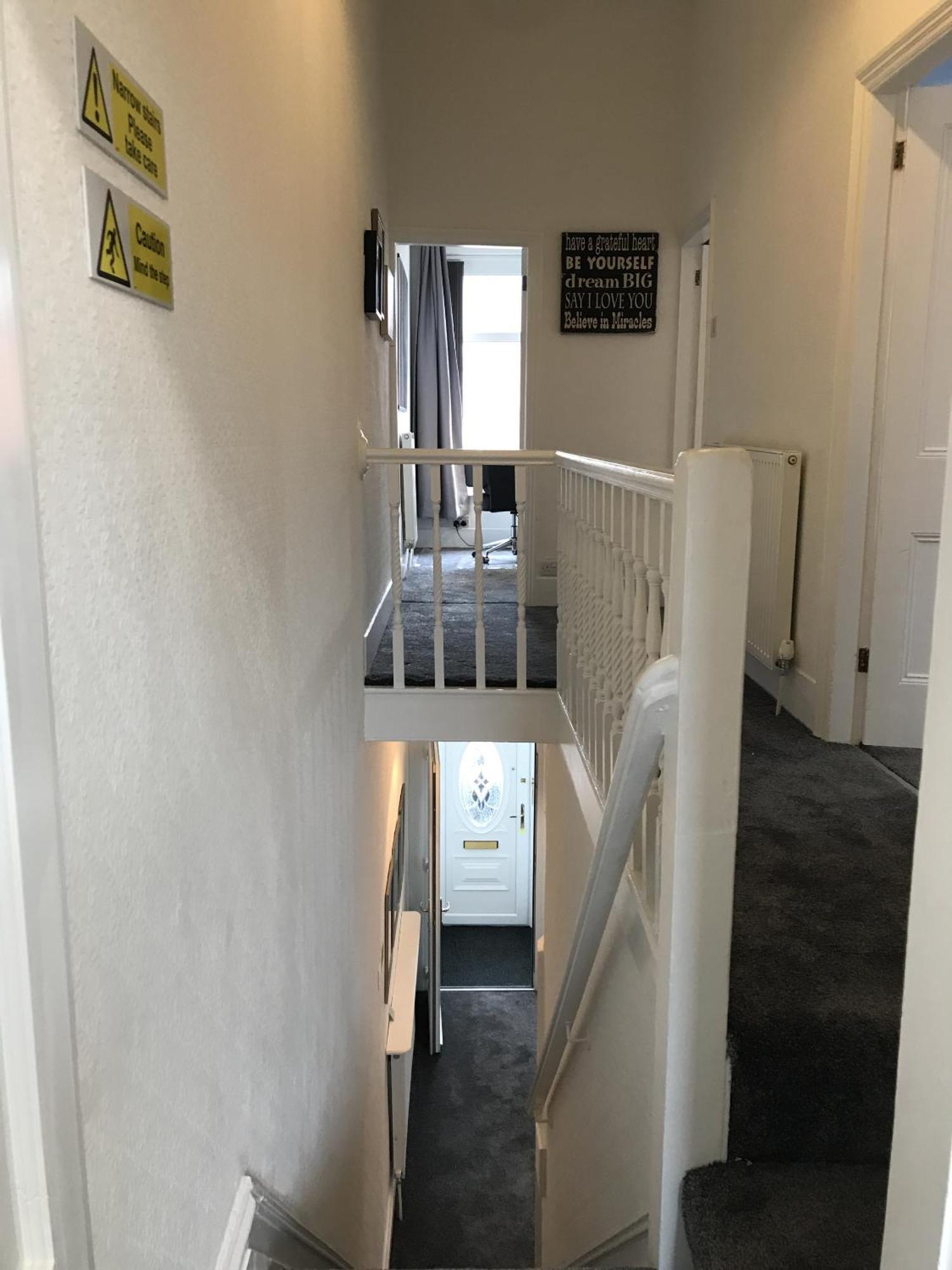 Bright Spacious 3-Bed With Office & Patio, Preston 프레스턴 외부 사진